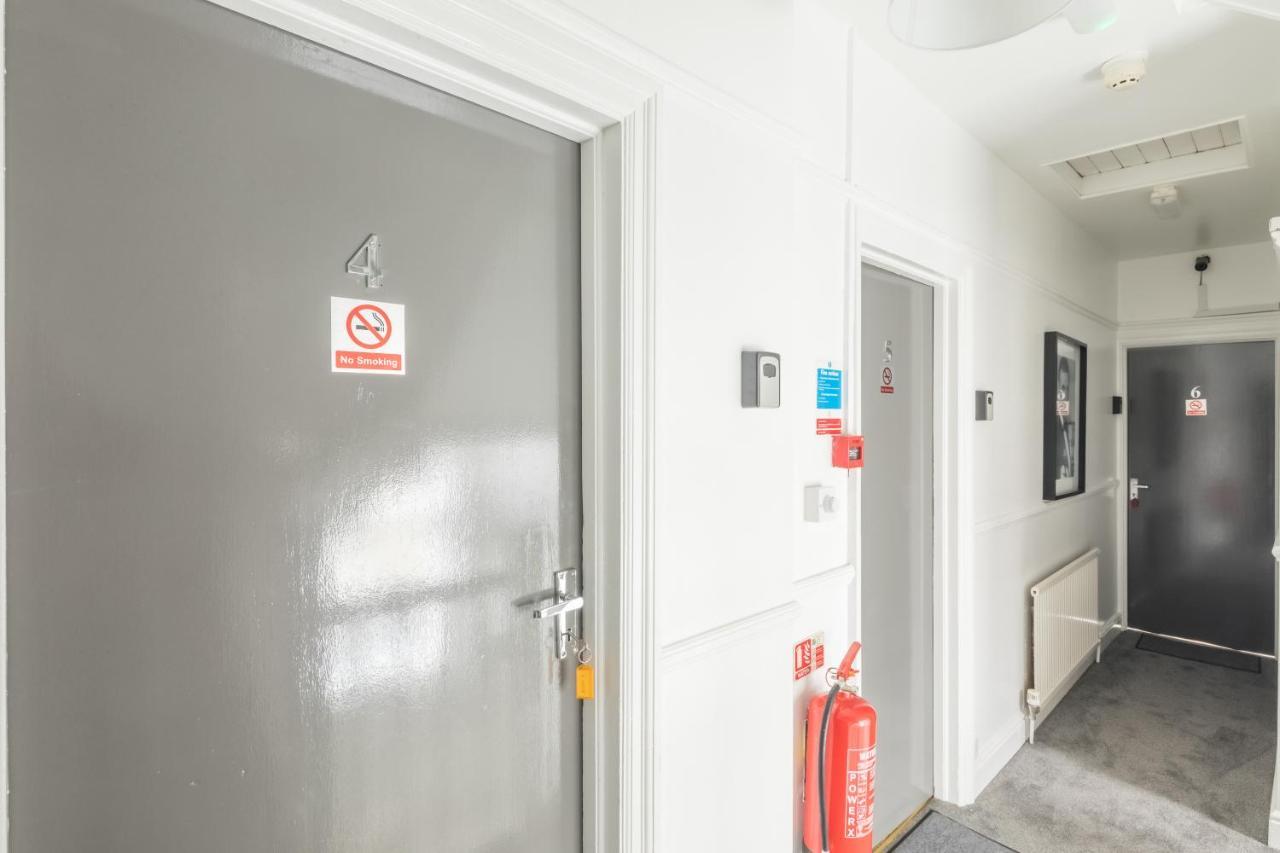 Private Room 4 With Kitchenette By Cb Stays No Minimum Stays CBG エクステリア 写真