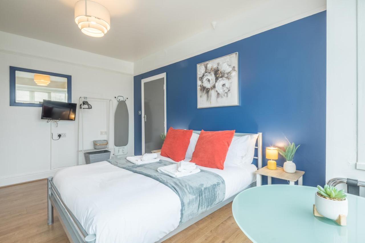 Private Room 4 With Kitchenette By Cb Stays No Minimum Stays CBG エクステリア 写真